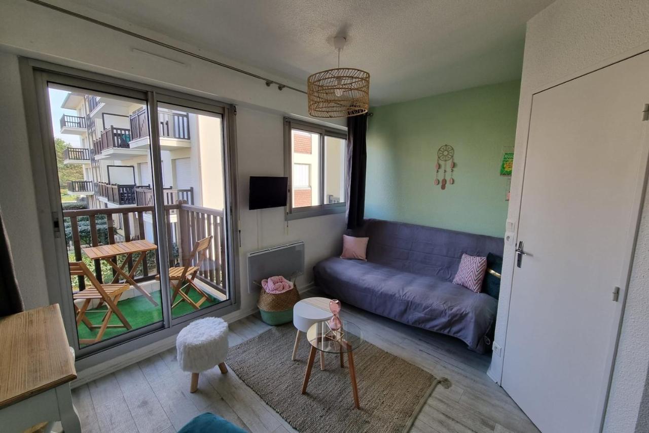 Studio In Front Of Marcel Proust Promenade Cabourg Exterior photo